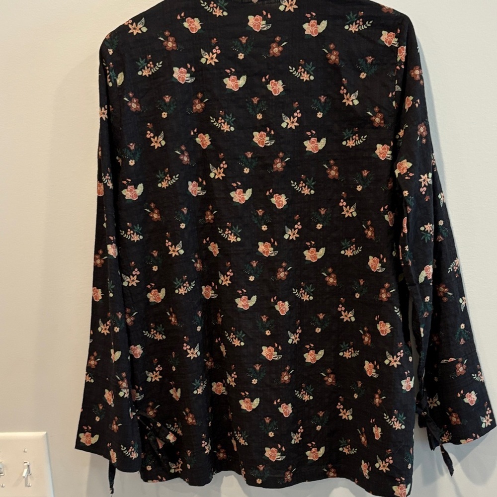 Brand new! Easel Black Floral Lace-Up Top - Picture 6 of 6